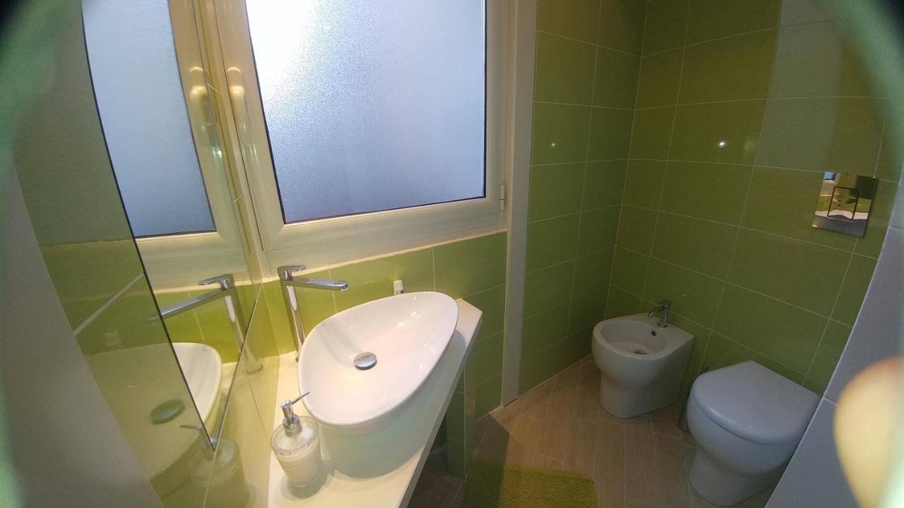 Hotel Kosié - il comfort di classe con due matrimoniali e due bagni indipendenti Palermo Exterior foto