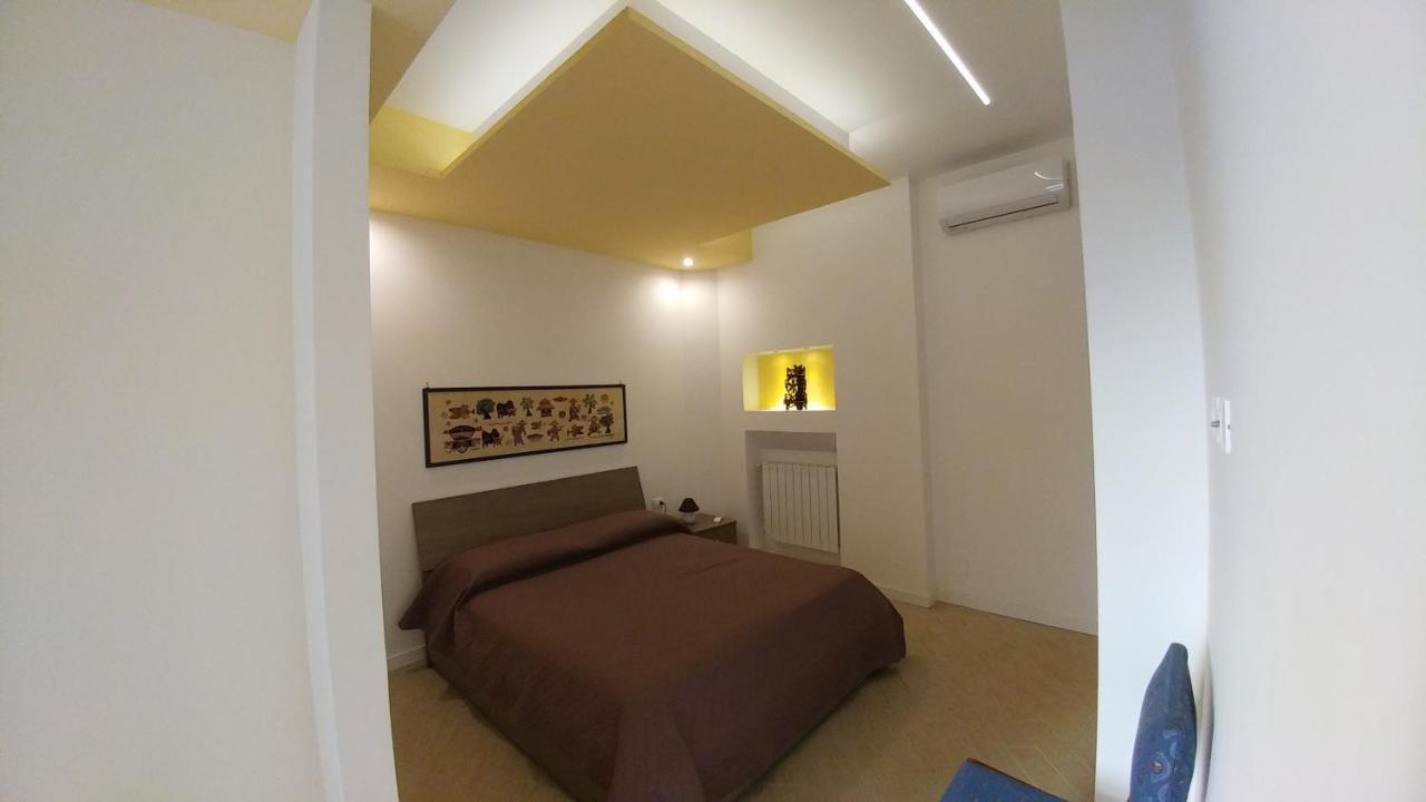 Hotel Kosié - il comfort di classe con due matrimoniali e due bagni indipendenti Palermo Exterior foto